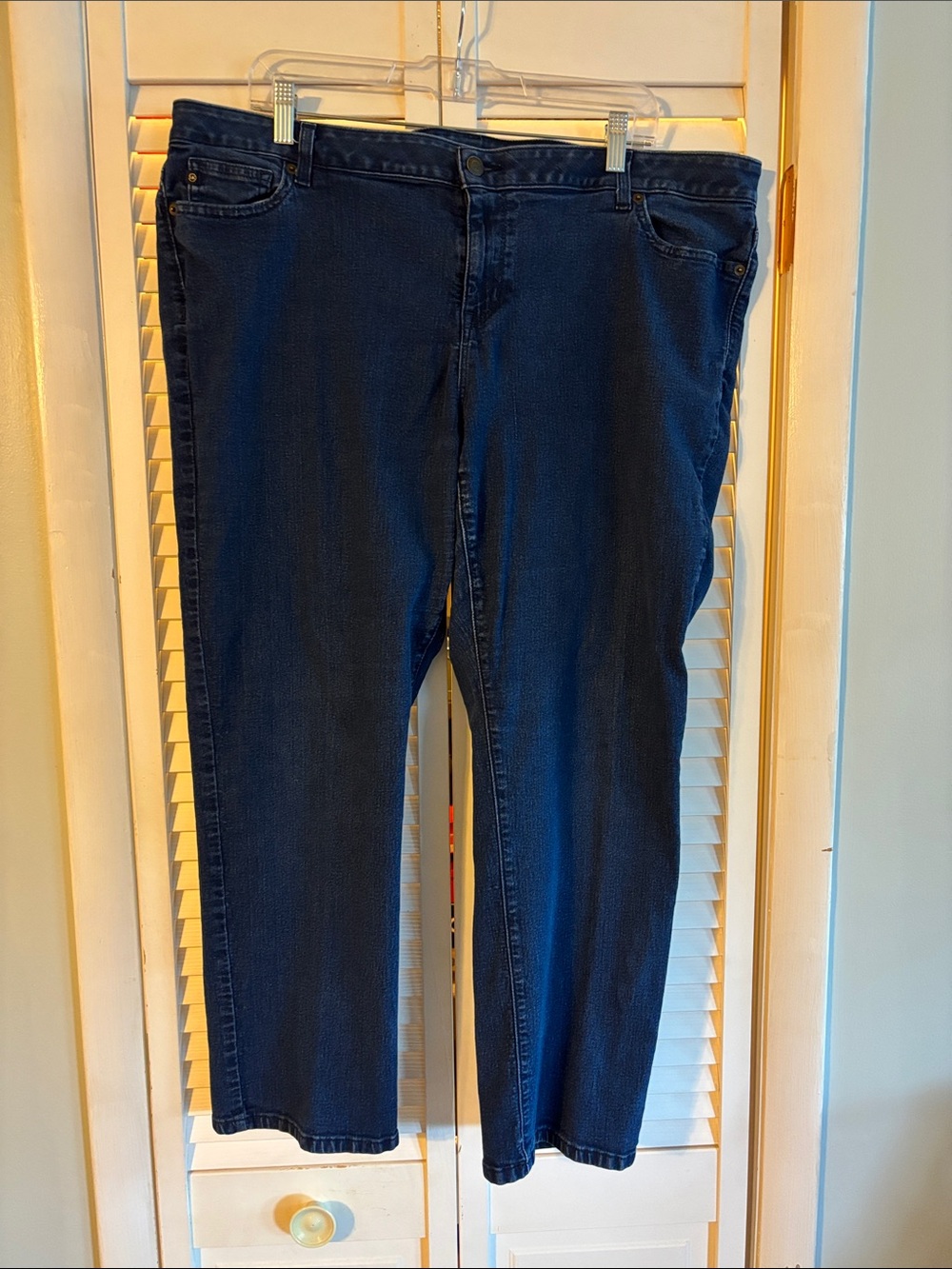Women's Dark Blue Capri length Jeans - Classic Straight Fit